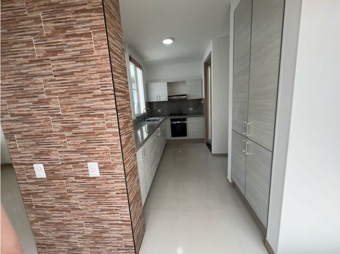 Casa de 3 alcobas en venta en El Castillo, Jamundí, 101 m² · foto 7 de 8