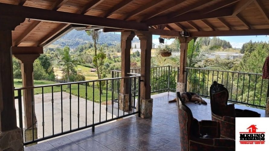 Casa de 4 alcobas en arriendo en Guarne, 300 m² · foto 4 de 24