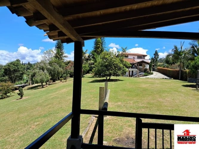 Casa de 4 alcobas en arriendo en Guarne, 300 m² · foto 6 de 24