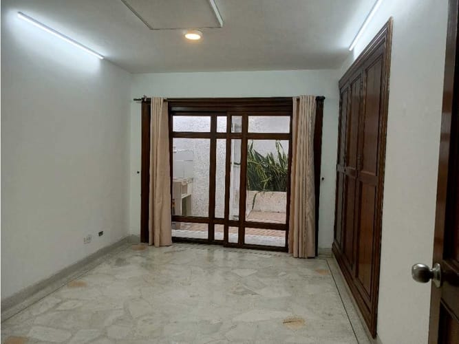 Casa de 9 alcobas en venta en La Flora, Cali, 340 m² · foto 18 de 24