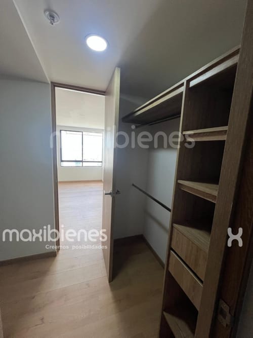 Apartamento de 3 alcobas en arriendo en Shellmar, Medellín, 102 m² · foto 6 de 17