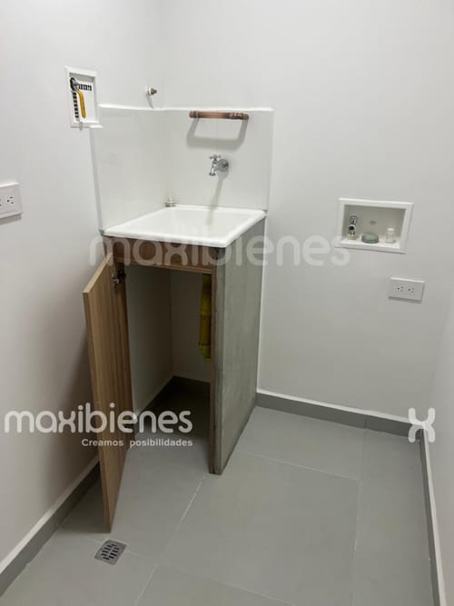 Apartamento de 3 alcobas en arriendo en Shellmar, Medellín, 102 m² · foto 15 de 17