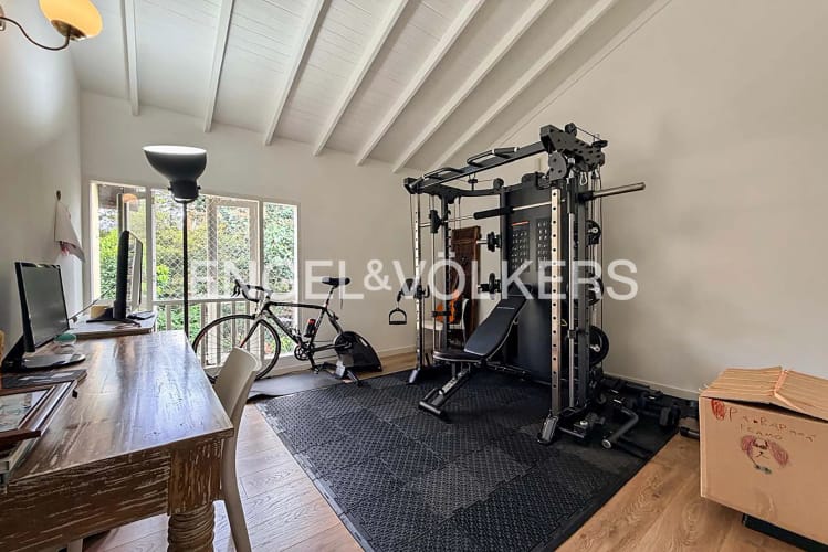 Casa de 4 alcobas en arriendo en Las Lomas No.1, Medellín, 235 m² · foto 12 de 16