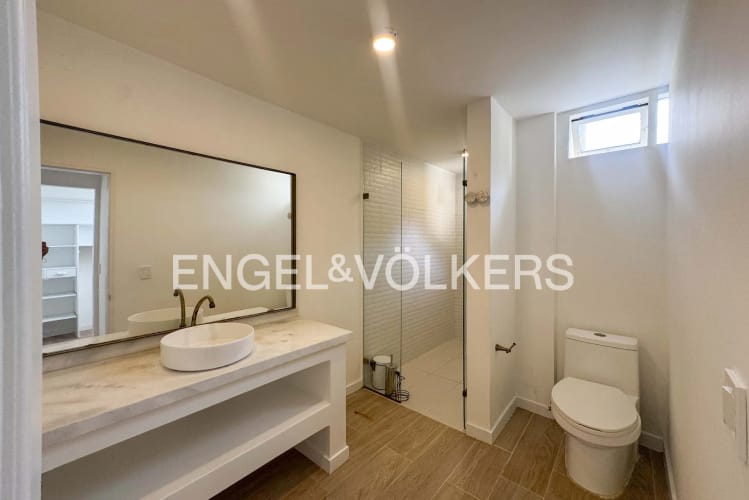 Casa de 4 alcobas en arriendo en Las Lomas No.1, Medellín, 235 m² · foto 10 de 16