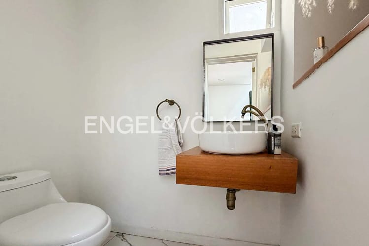 Casa de 4 alcobas en arriendo en Las Lomas No.1, Medellín, 235 m² · foto 6 de 16