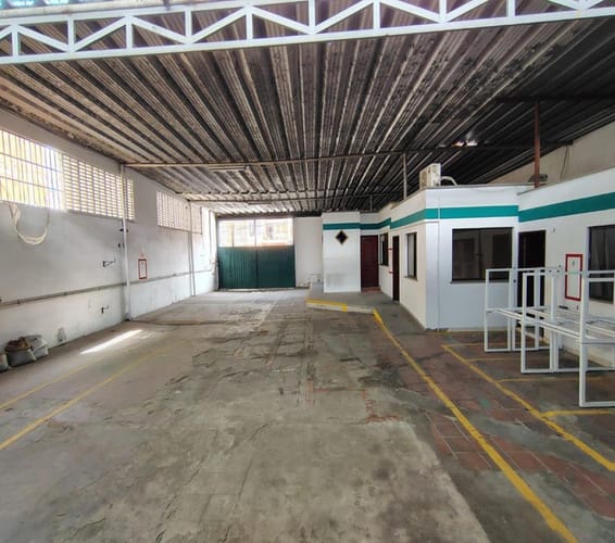 Bodega en arriendo en Casco Antiguo - Floridablanca, Floridablanca, 480 m² · foto 18 de 19