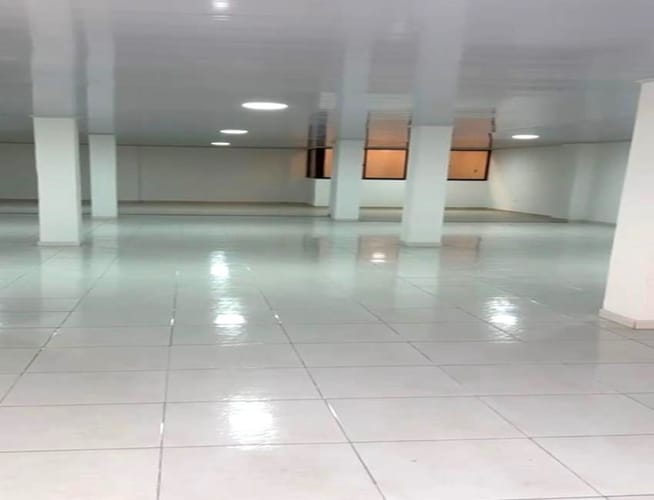 Edificio en venta en Provenza, Bucaramanga, 690 m² · foto 12 de 13