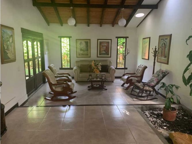 Casa de 4 alcobas en venta en San Francisco, Cali, 303 m² · foto 20 de 22
