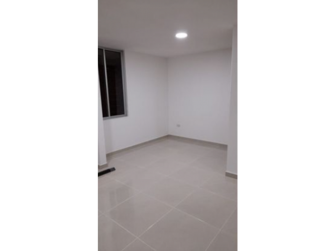 Edificio en venta en El Gran Limonar Cataya, Cali, 1200 m² · foto 2 de 24