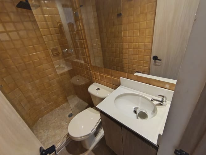 Apartamento de 2 alcobas en arriendo en Laureles, Medellín, 55 m² · foto 8 de 9
