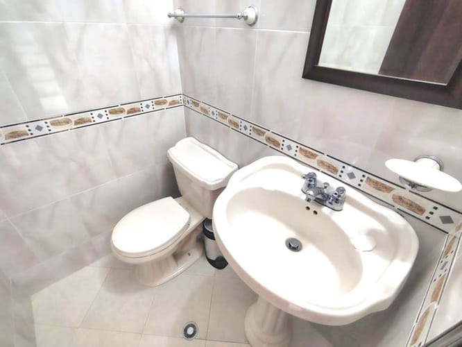Casa de 4 alcobas en arriendo en Ruitoque, Piedecuesta, 243 m² · foto 11 de 23