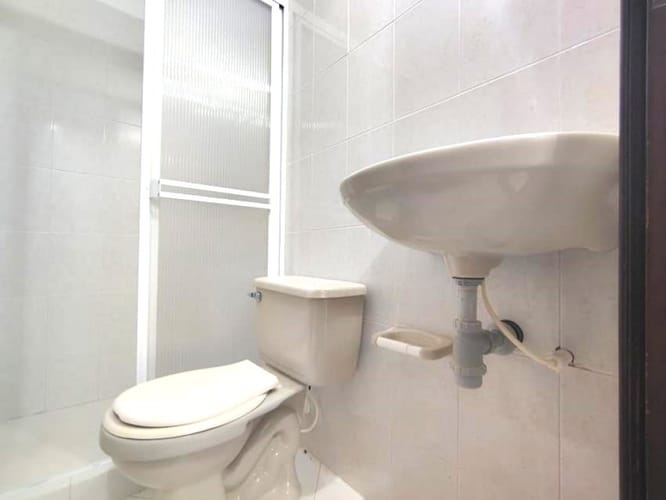 Casa de 4 alcobas en arriendo en Ruitoque, Piedecuesta, 243 m² · foto 13 de 23