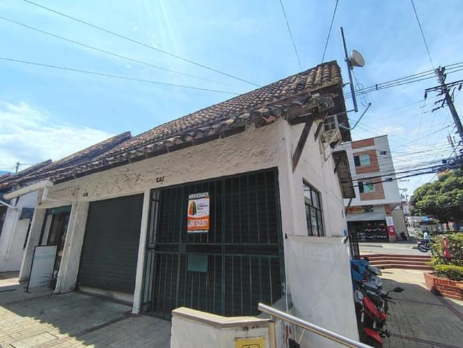 Local en arriendo en Urbanizacion Paraguitas Ii, Floridablanca, 17 m² · foto 2 de 7