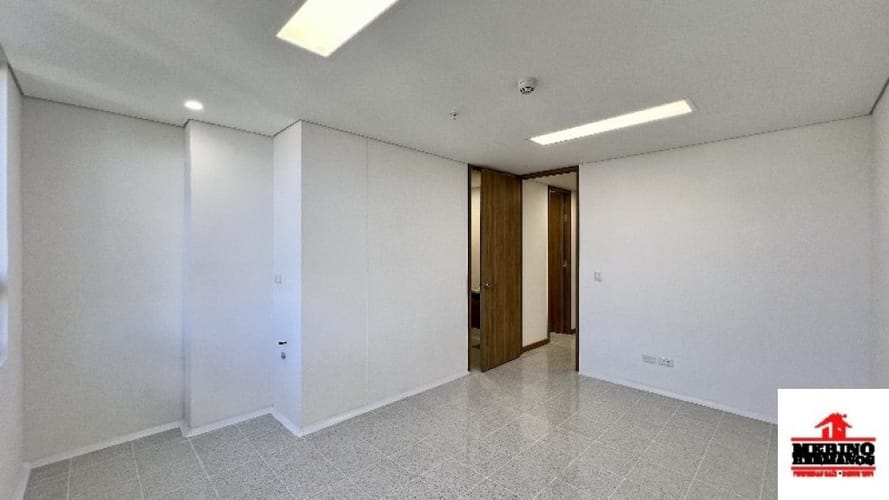 Consultorio en arriendo en Los Pinos, Medellín, 29 m² · foto 6 de 13
