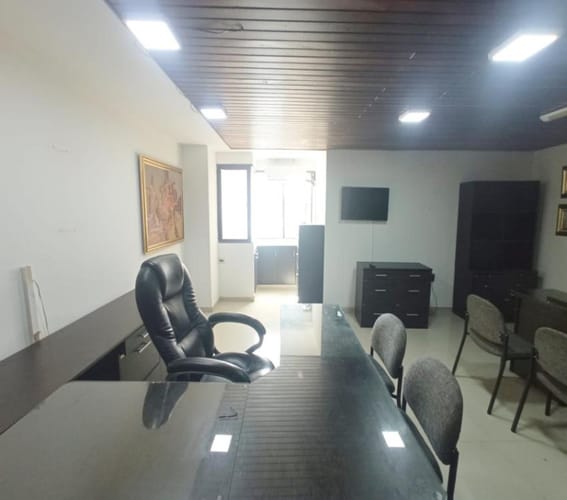 Oficina en arriendo en Garcia Rovira, Bucaramanga, 35 m² · foto 4 de 5