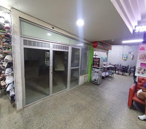 Local en venta en Alarcon, Bucaramanga, 21 m² · foto 8 de 9