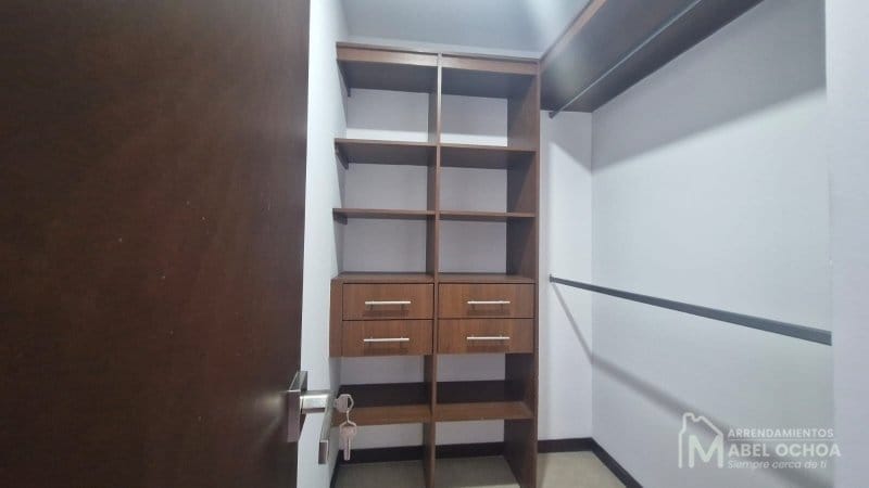 Apartamento de 2 alcobas en arriendo en Las Lomas, Medellín, 94 m² · foto 14 de 19