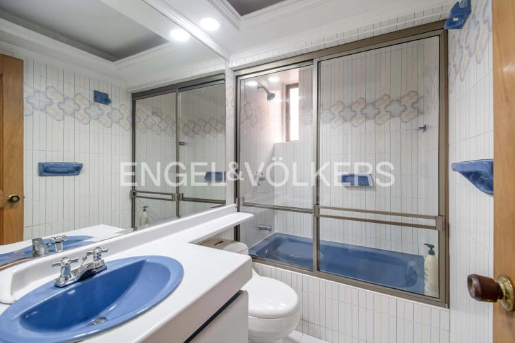 Apartamento de 3 alcobas en venta en La Carolina, Bogotá, 211 m² · foto 16 de 16