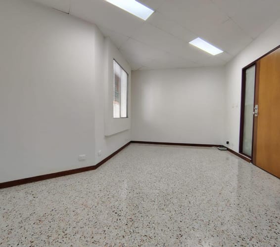 Oficina en arriendo en Bolivar, Bucaramanga, 30 m² · foto 2 de 10