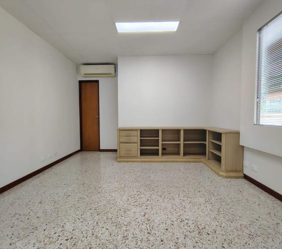 Oficina en arriendo en Bolivar, Bucaramanga, 30 m² · foto 3 de 10