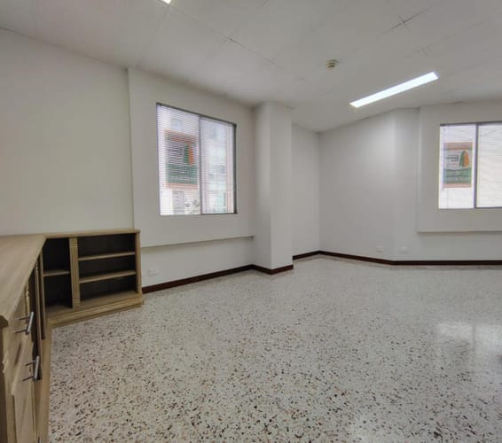 Oficina en arriendo en Bolivar, Bucaramanga, 30 m² · foto 7 de 10