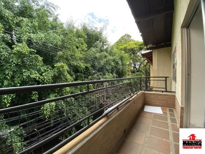 Casa de 4 alcobas en arriendo en Florida Nueva, Medellín, 197 m² · foto 6 de 23