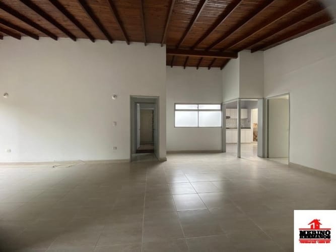 Casa de 4 alcobas en arriendo en Florida Nueva, Medellín, 197 m² · foto 11 de 23