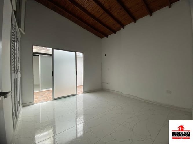 Casa de 4 alcobas en arriendo en Florida Nueva, Medellín, 197 m² · foto 12 de 23
