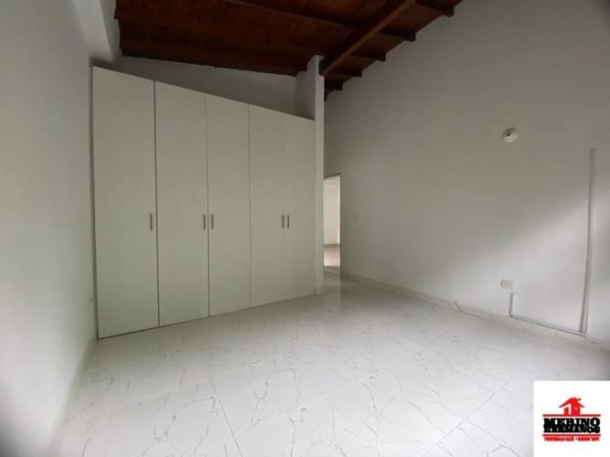 Casa de 4 alcobas en arriendo en Florida Nueva, Medellín, 197 m² · foto 14 de 23