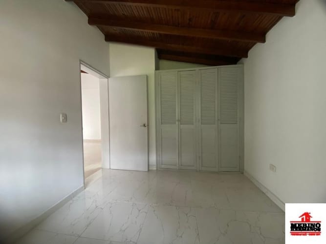 Casa de 4 alcobas en arriendo en Florida Nueva, Medellín, 197 m² · foto 17 de 23