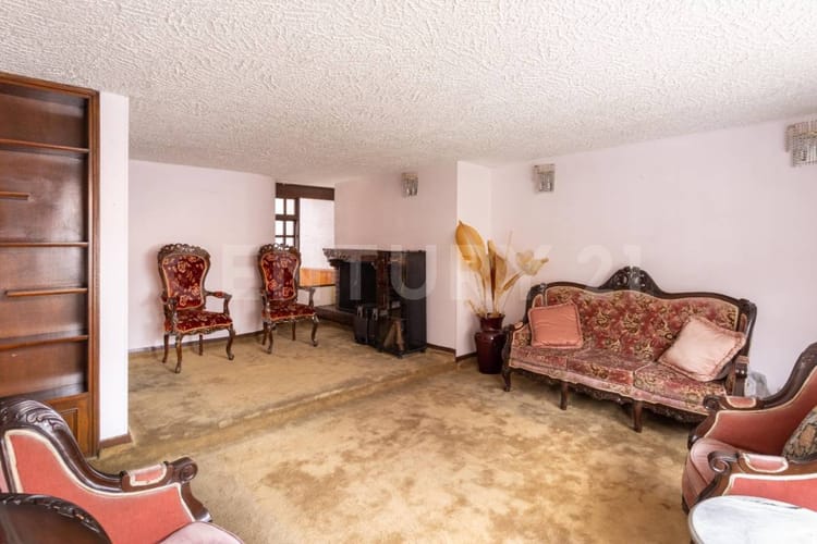 Casa de 5 alcobas en venta en Unicentro Bogotá, Bogotá, 428 m² · foto 3 de 23