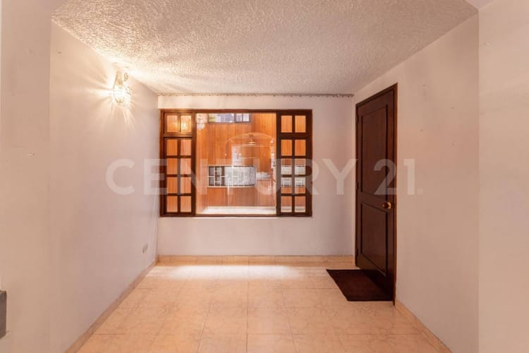 Casa de 5 alcobas en venta en Unicentro Bogotá, Bogotá, 428 m² · foto 6 de 23