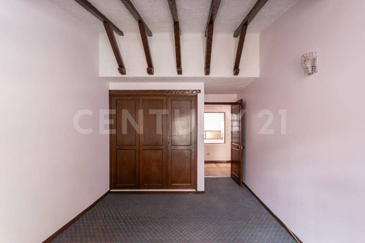 Casa de 5 alcobas en venta en Unicentro Bogotá, Bogotá, 428 m² · foto 7 de 23