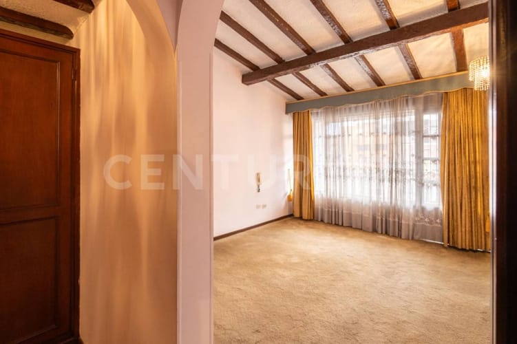 Casa de 5 alcobas en venta en Unicentro Bogotá, Bogotá, 428 m² · foto 9 de 23