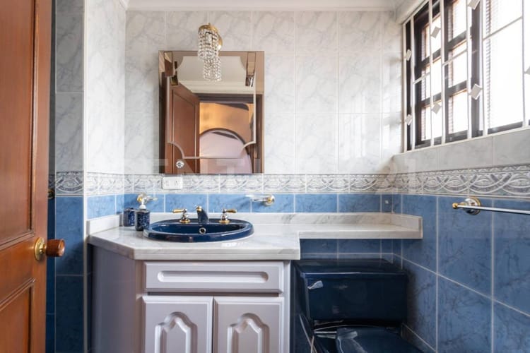 Casa de 5 alcobas en venta en Unicentro Bogotá, Bogotá, 428 m² · foto 21 de 23