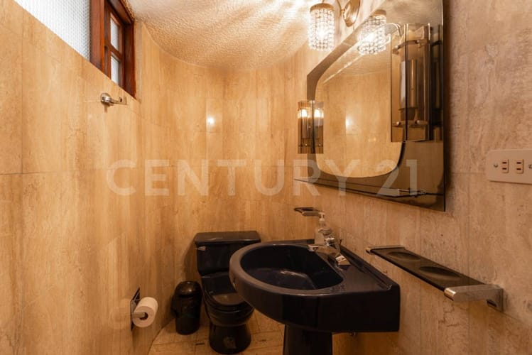Casa de 5 alcobas en venta en Unicentro Bogotá, Bogotá, 428 m² · foto 22 de 23