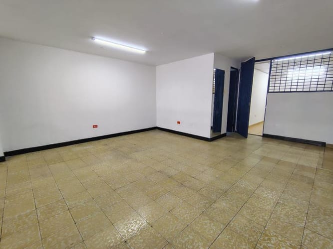 Local en arriendo en Centro, Bucaramanga, 150 m² · foto 8 de 17