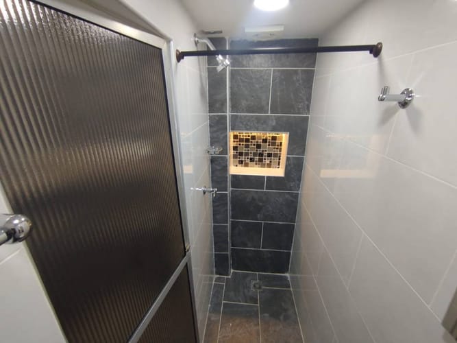 Apartaestudio en arriendo en Campo Valdes No.1, Medellín, 20 m² · foto 5 de 6