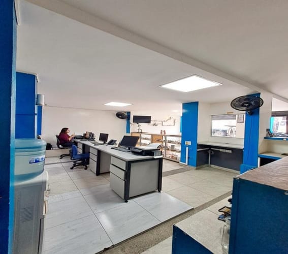 Bodega en venta en Granada, Bucaramanga, 400 m² · foto 3 de 16