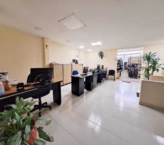 Bodega en venta en Granada, Bucaramanga, 400 m² · foto 5 de 16