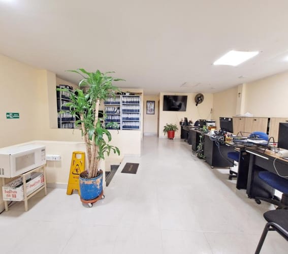 Bodega en venta en Granada, Bucaramanga, 400 m² · foto 7 de 16