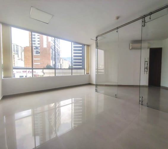 Oficina en arriendo en Bolivar, Bucaramanga, 36 m² · foto 2 de 6