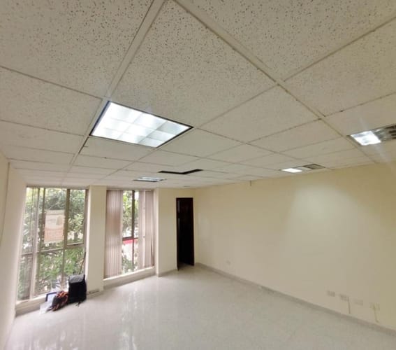Oficina en arriendo en Sotomayor, Bucaramanga, 34 m² · foto 2 de 3