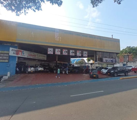 Local en arriendo en San Francisco, Bucaramanga, 584 m² · foto 3 de 8