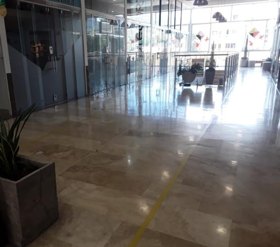 Local en arriendo en Casco Antiguo - Floridablanca, Floridablanca, 10 m² · foto 2 de 4