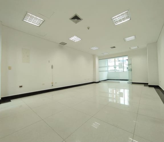 Oficina en arriendo en Bolivar, Bucaramanga, 64 m² · foto 2 de 11