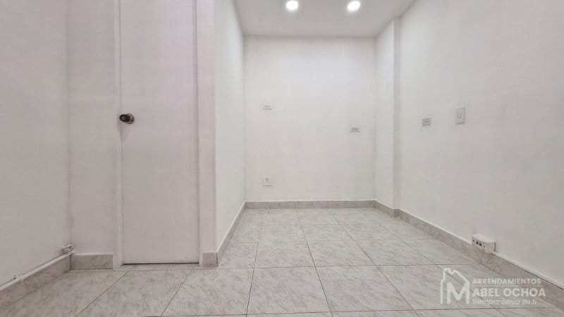 Oficina en arriendo en La Magnolia, Envigado, 9 m² · foto 2 de 14