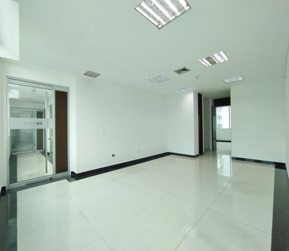 Oficina en arriendo en Bolivar, Bucaramanga, 64 m² · foto 7 de 11