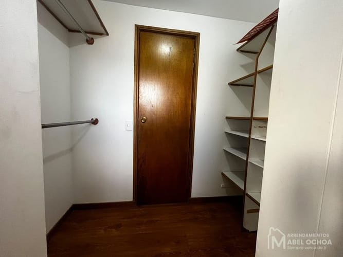 Apartamento de 3 alcobas en arriendo en Patio Bonito, Medellín, 75 m² · foto 6 de 17