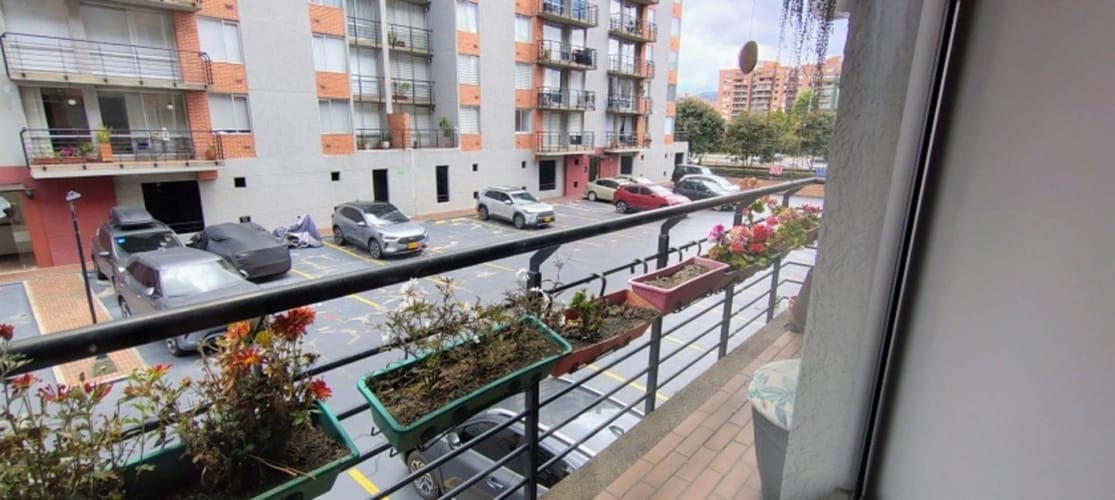 Apartamento de 3 alcobas en venta en Gratamira, Bogotá, 86 m² · foto 2 de 24
